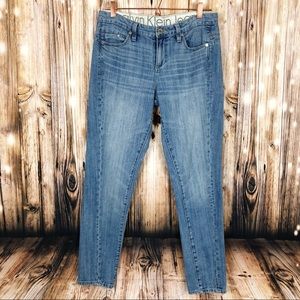 Calvin Klein slouchy slim jeans light wash 4